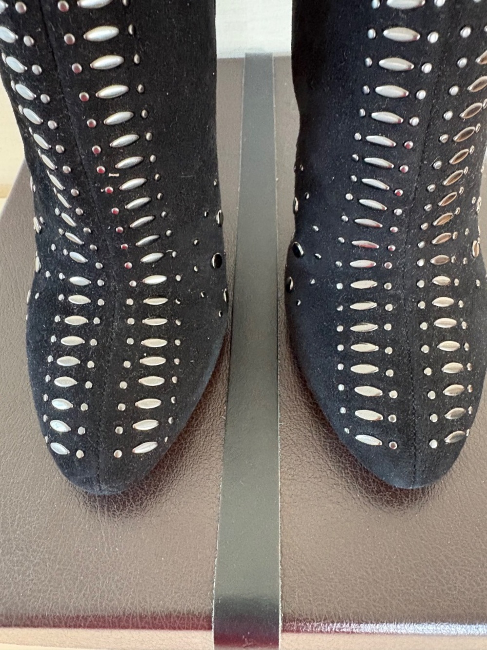 ALAIA Boots right off the Runway - Picture 3 of 11